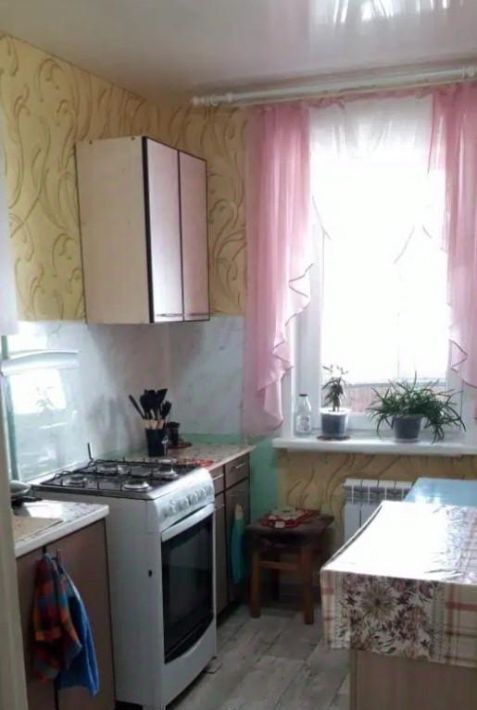 комната г Набережные Челны р-н Автозаводский 50-й комплекс 15 фото 3