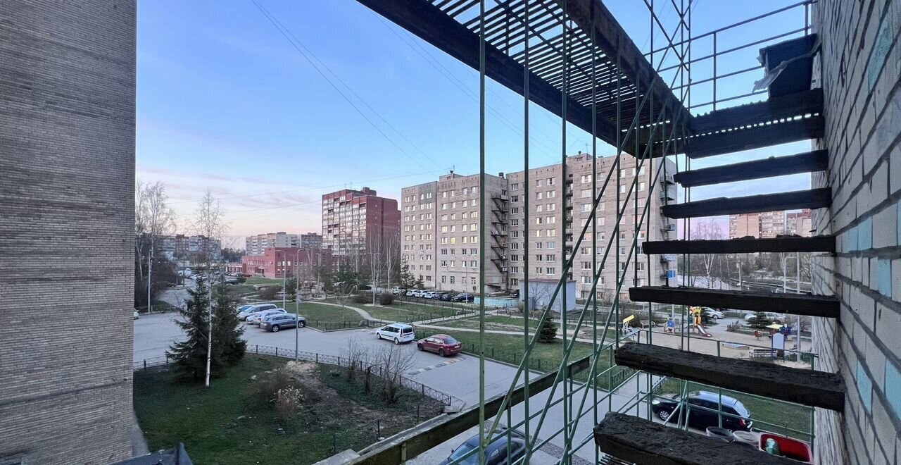 комната г Колпино р-н Колпинский ул Веры Слуцкой 54 фото 10