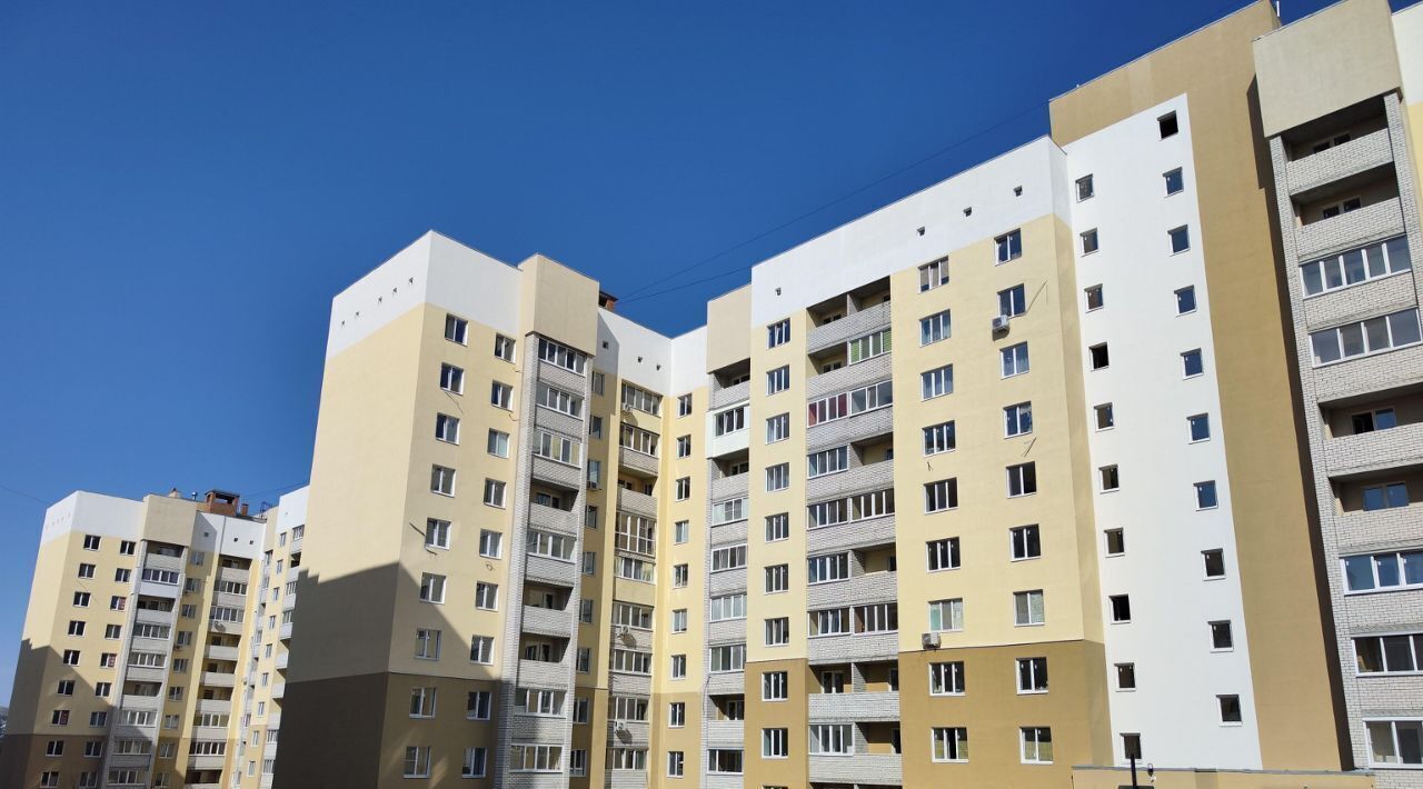 квартира г Саратов р-н Заводской ул им Николая Чихарева 10 фото 1