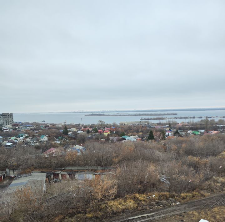 квартира г Саратов р-н Заводской ул им Кривохижина Александра 6 фото 2
