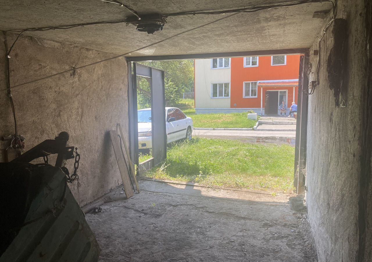гараж г Саяногорск рп Майна ГСК 2-го Квартала, 5-й ряд фото 3
