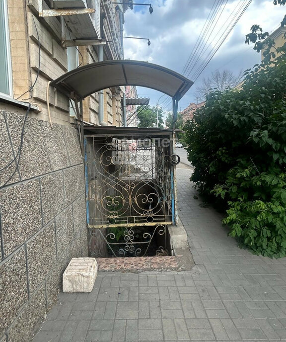 торговое помещение г Астрахань р-н Кировский ул Красного Знамени 1/11 фото 10