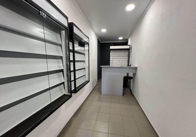 торговое помещение р-н Центральный ул Энгельса 44в фото