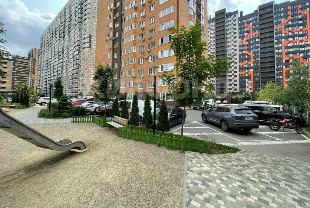 квартира г Краснодар ул им. Героя Георгия Бочарникова 8/1 фото 17