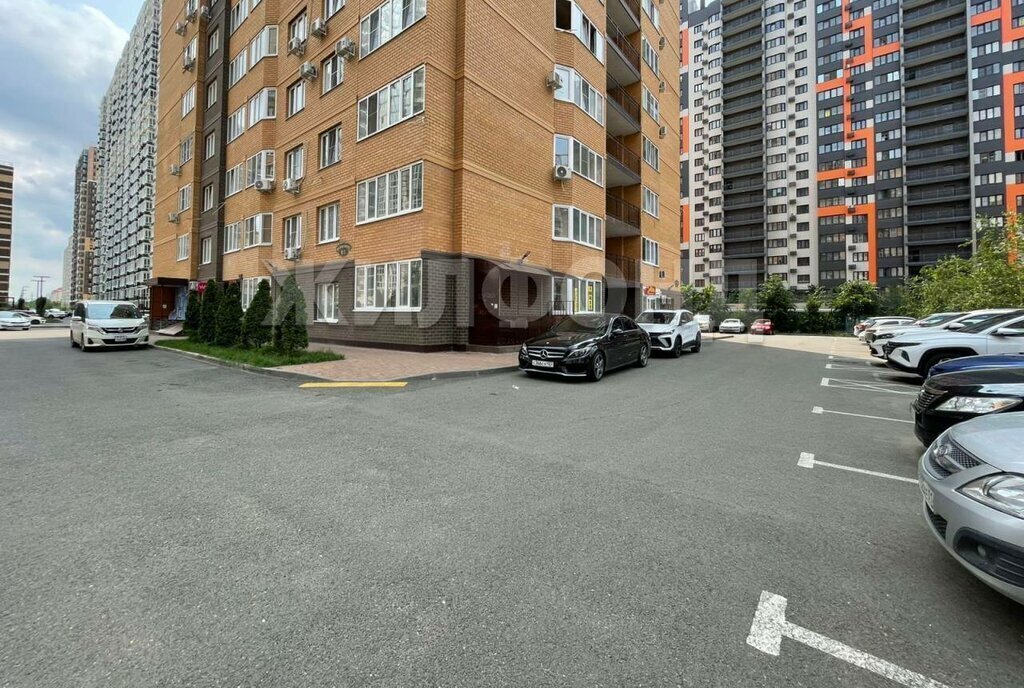 квартира г Краснодар ул им. Героя Георгия Бочарникова 8/1 фото 21