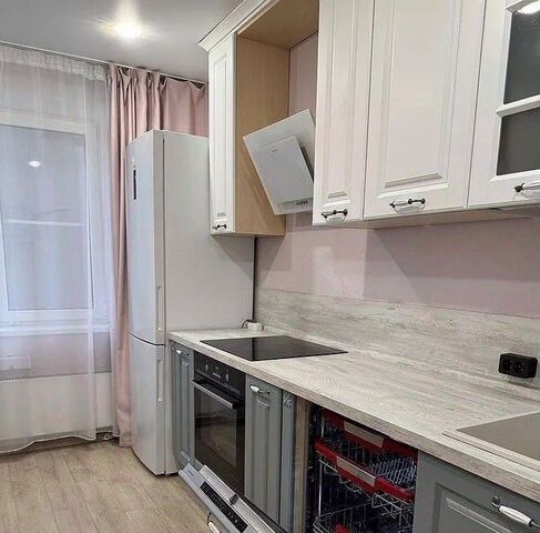р-н Дзержинский ул им. Константина Симонова 2 фото