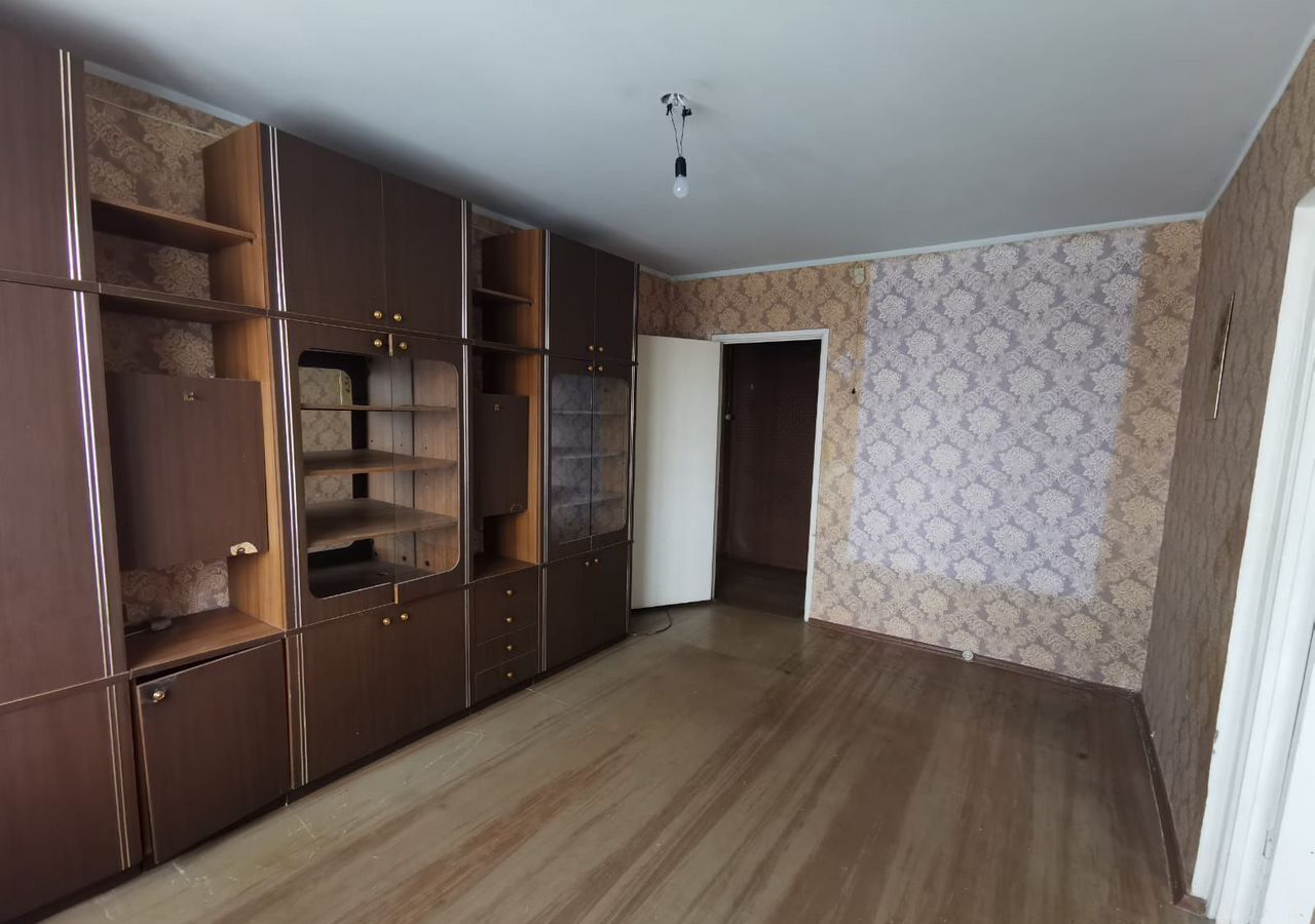 квартира г Тольятти р-н Автозаводский ул Революционная 12 фото 2