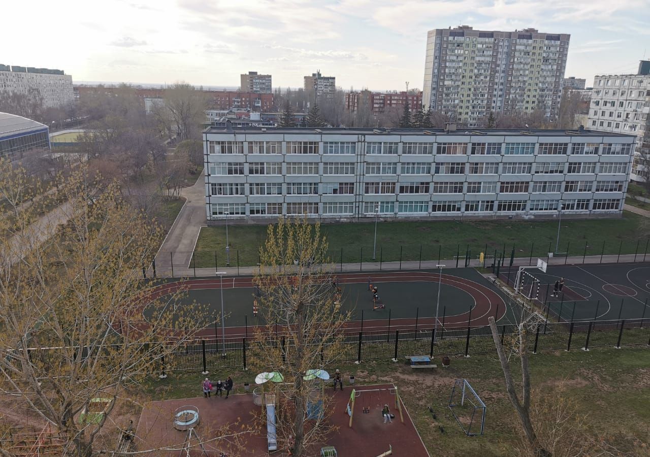 квартира г Тольятти р-н Автозаводский ул Революционная 12 фото 8