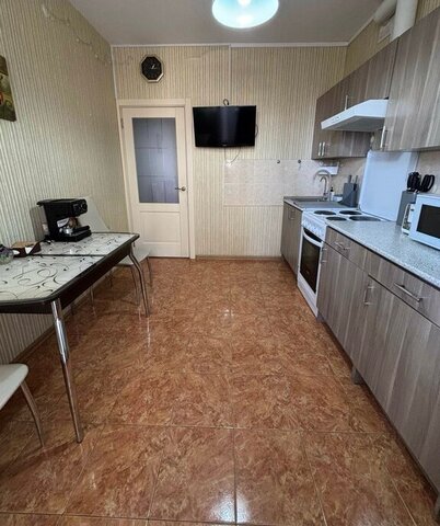 Северный б-р Комарова 1л фото
