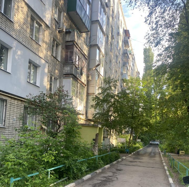 квартира г Саратов р-н Заводской ул им Пономарева П.Т. 2/8 фото 2