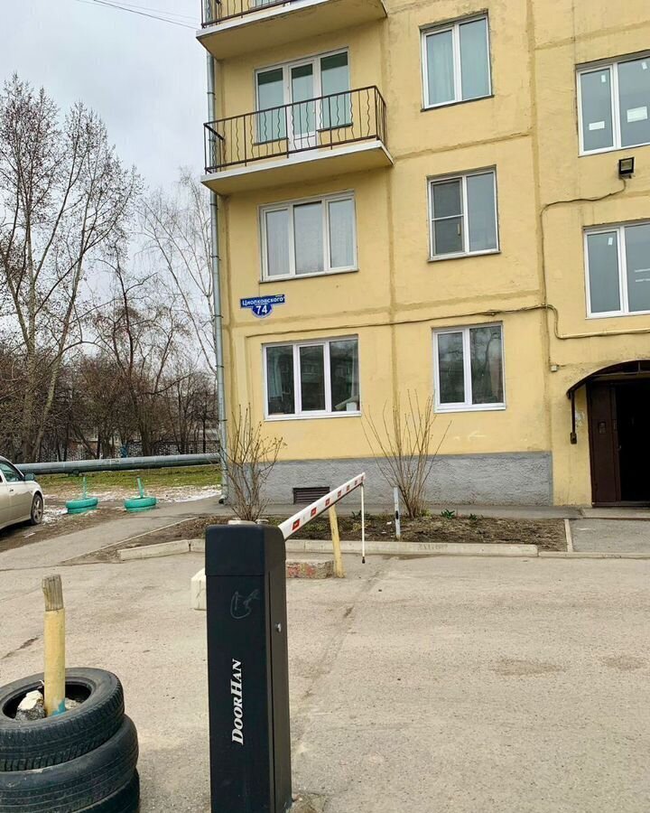 квартира г Новокузнецк р-н Центральный ул Циолковского 74 фото 2
