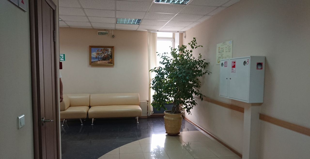 офис г Тольятти р-н Автозаводский ул Автостроителей 1а фото 18
