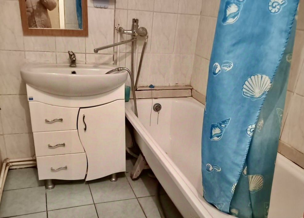 комната г Набережные Челны р-н Автозаводский б-р Цветочный 9/24б фото 9