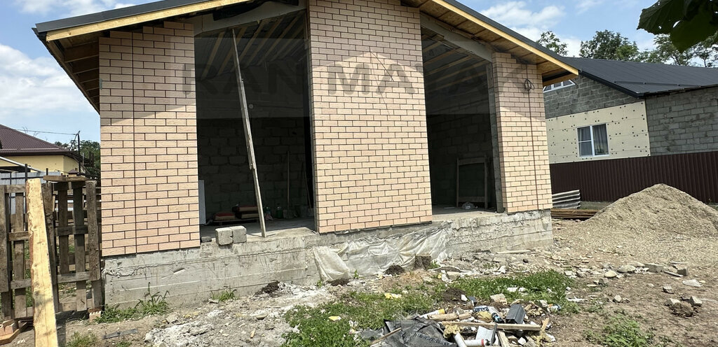 дом г Майкоп снт Коммунальник 2 ул Клубничная 28 фото 2