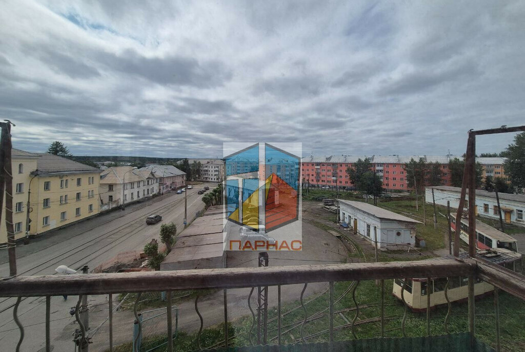 квартира г Краснотурьинск ул Базстроевская 22 фото 13