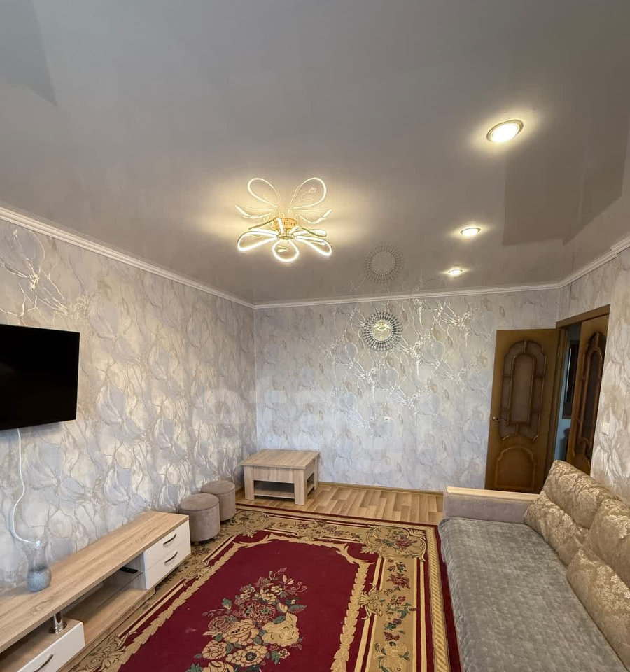 квартира г Омск ул Мельничная 1 фото 2