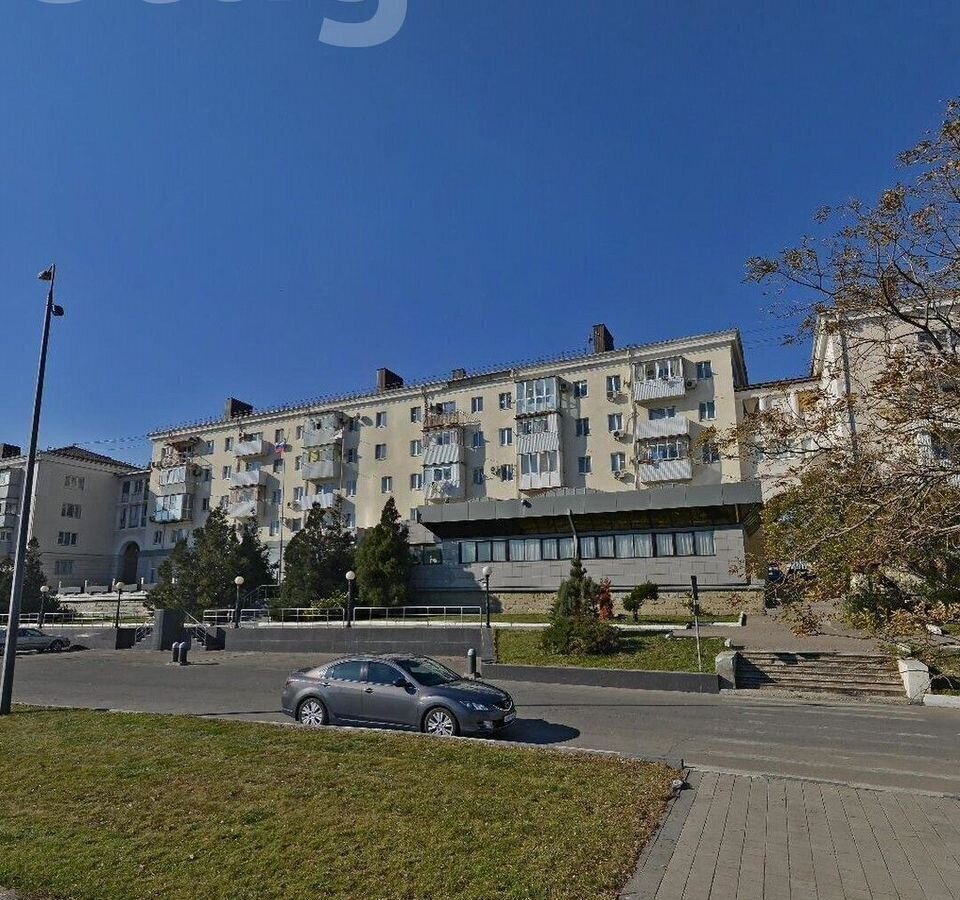 квартира г Новороссийск р-н Центральный наб Имени Адмирала Серебрякова 23 фото 12