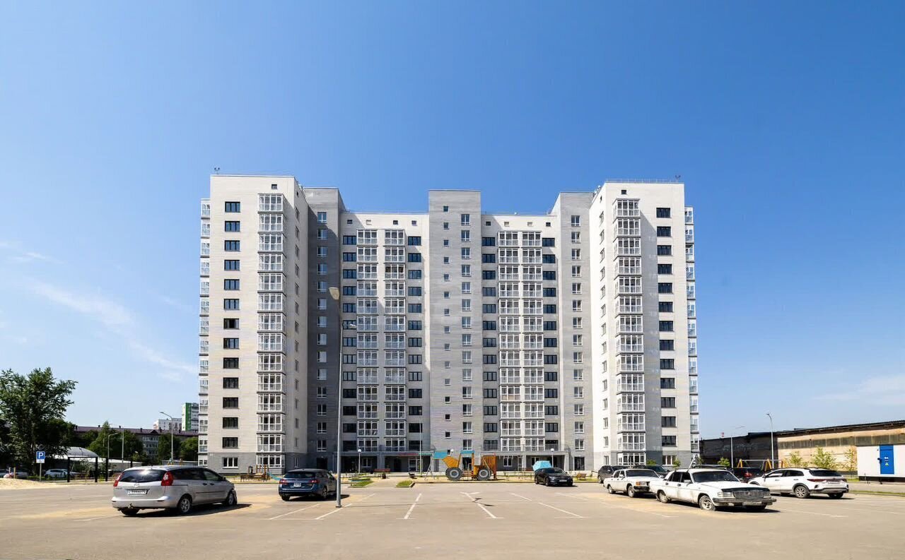 квартира г Тюмень р-н Центральный ул Ветеранов труда 9ак/4 фото 1