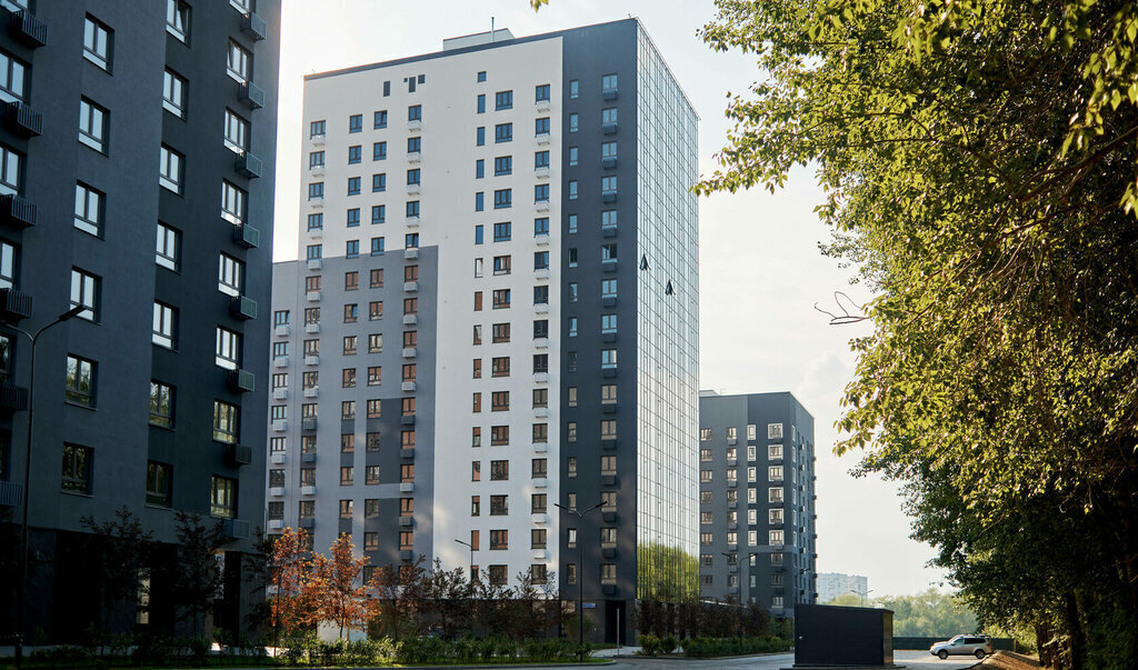 квартира г Тюмень ул Республики 204к/15 фото 1