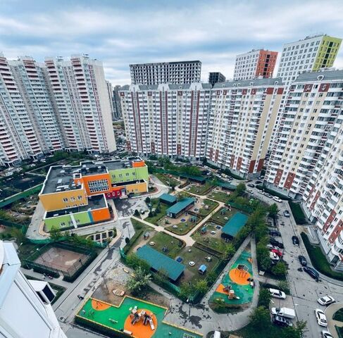 городской округ Красногорск д Путилково б-р Спасо-Тушинский 9 Митино фото