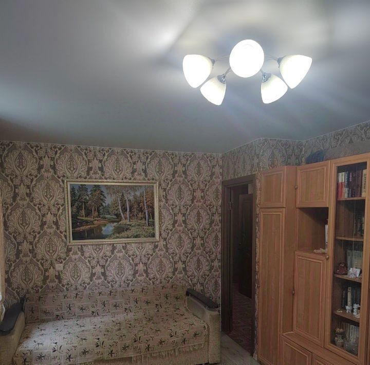 квартира г Волгоград р-н Дзержинский ул. Строителей, 11 фото 4
