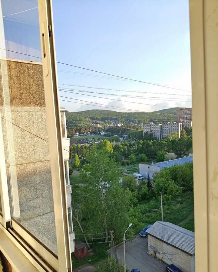 квартира г Красноярск р-н Октябрьский ул Петра Словцова 7 мкр-н Ветлужанка фото 1