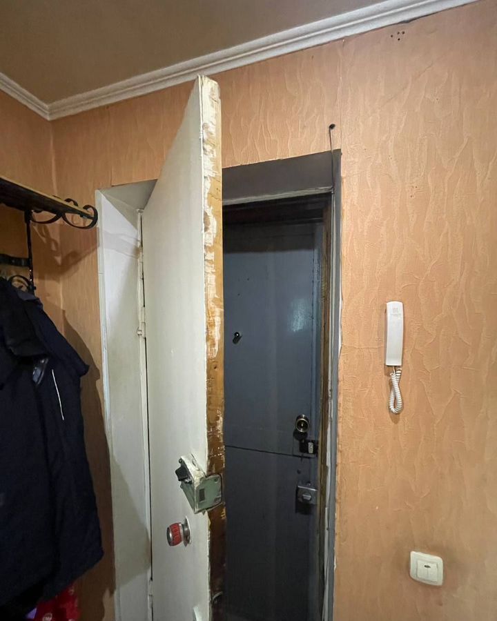 квартира г Барнаул р-н Железнодорожный ул Антона Петрова 142а фото 1