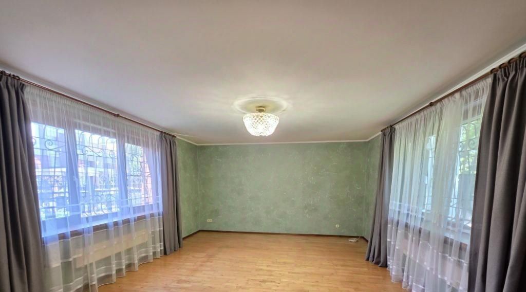 дом г Иркутск р-н Свердловский мкр Университетский 2а фото 6