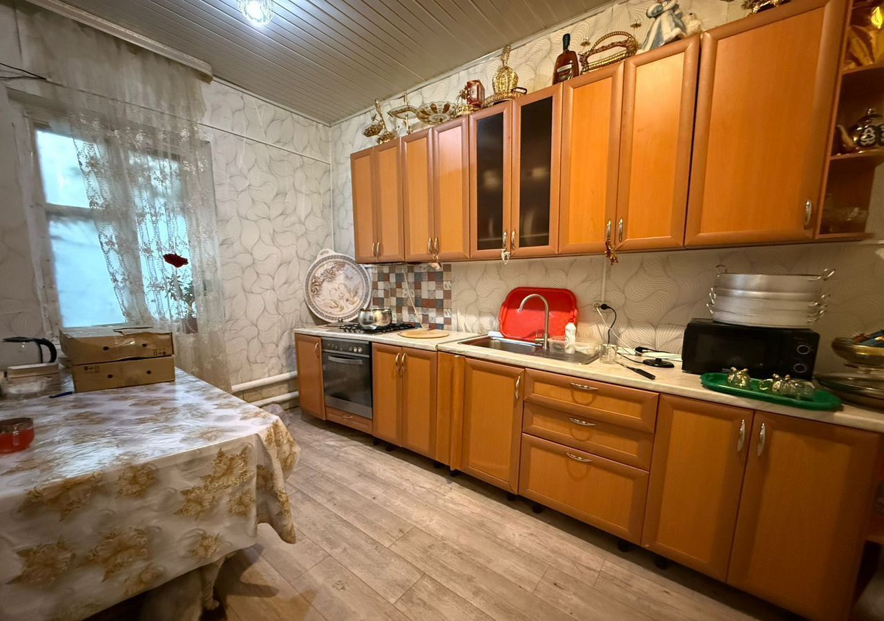 дом г Волгоград р-н Дзержинский пр-кт Маршала Жукова 49а фото 3