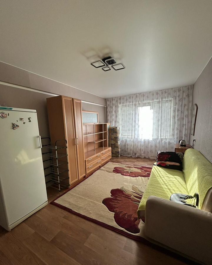 комната г Красноярск р-н Свердловский ул Семафорная 183 фото 1