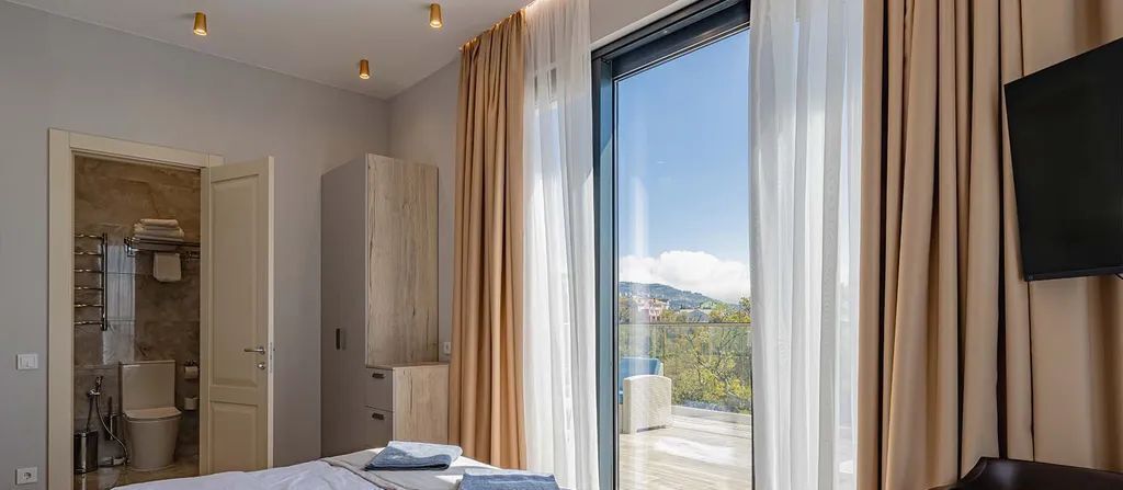 комната г Ялта пгт Кореиз ш Алупкинское 68б фото 4