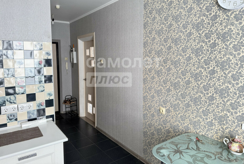 квартира г Омск ул Завертяева 9к/6 фото 2