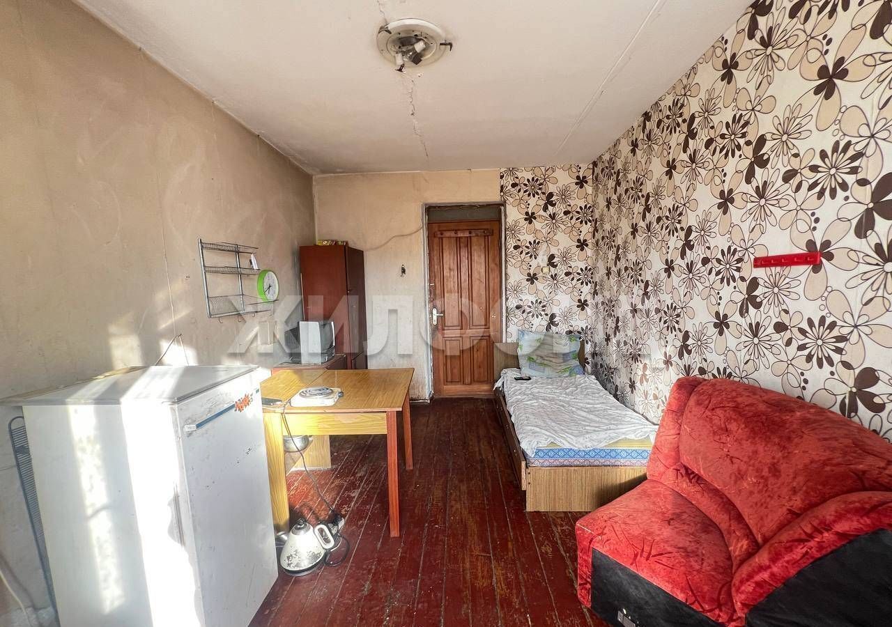 комната г Барнаул р-н Октябрьский ул П.С.Кулагина 25 фото 1