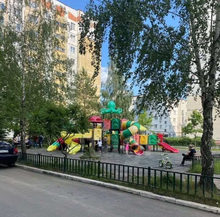квартира г Брянск р-н Володарский ул Абашева 8 фото 15