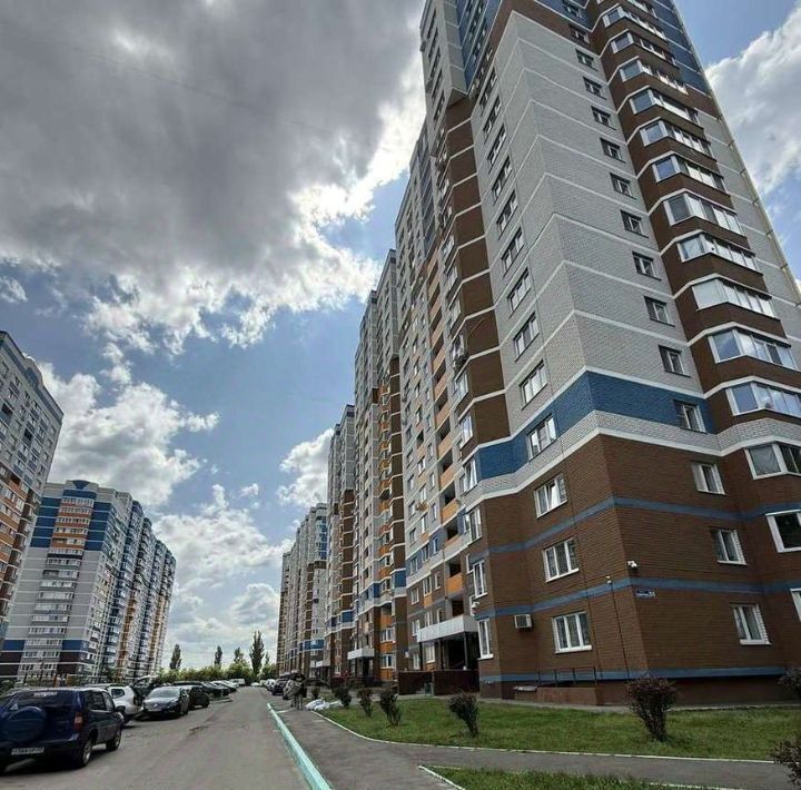 квартира г Брянск р-н Володарский ул Комарова 55 фото 17