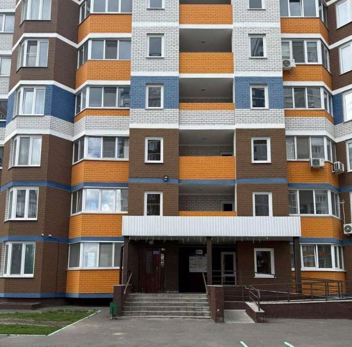 квартира г Брянск р-н Володарский ул Комарова 55 фото 21