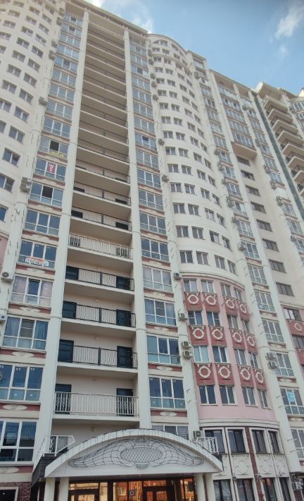 квартира г Краснодар р-н Прикубанский ул Черниговская 1 фото 2