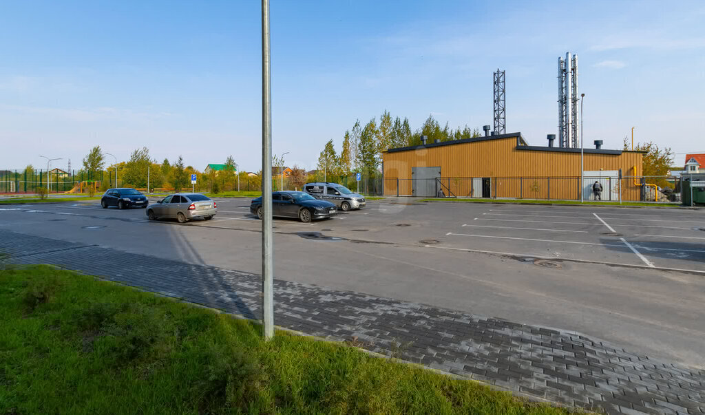 квартира г Тюмень ул Надира Сагдеева 4 фото 25