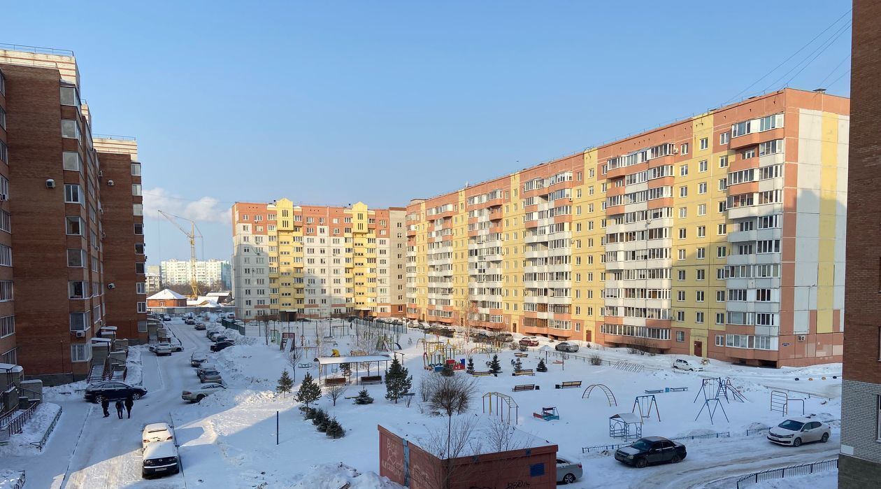 квартира г Омск р-н Кировский Солнечный ул Комкова 8 фото 12