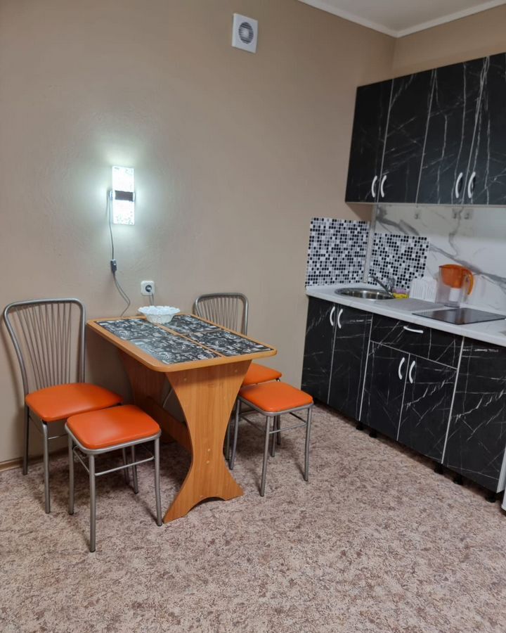 квартира г Красноярск р-н Свердловский ул Карамзина 18 фото 3