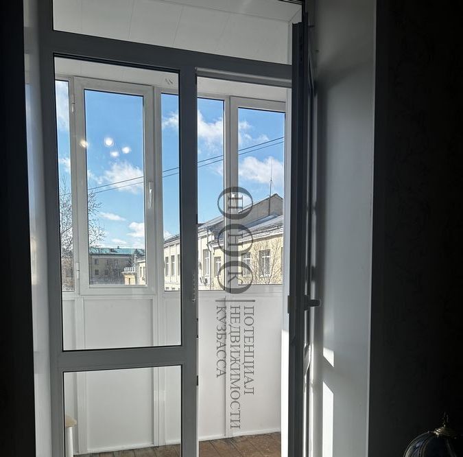 квартира г Кемерово р-н Центральный ул Арочная 19 фото 4