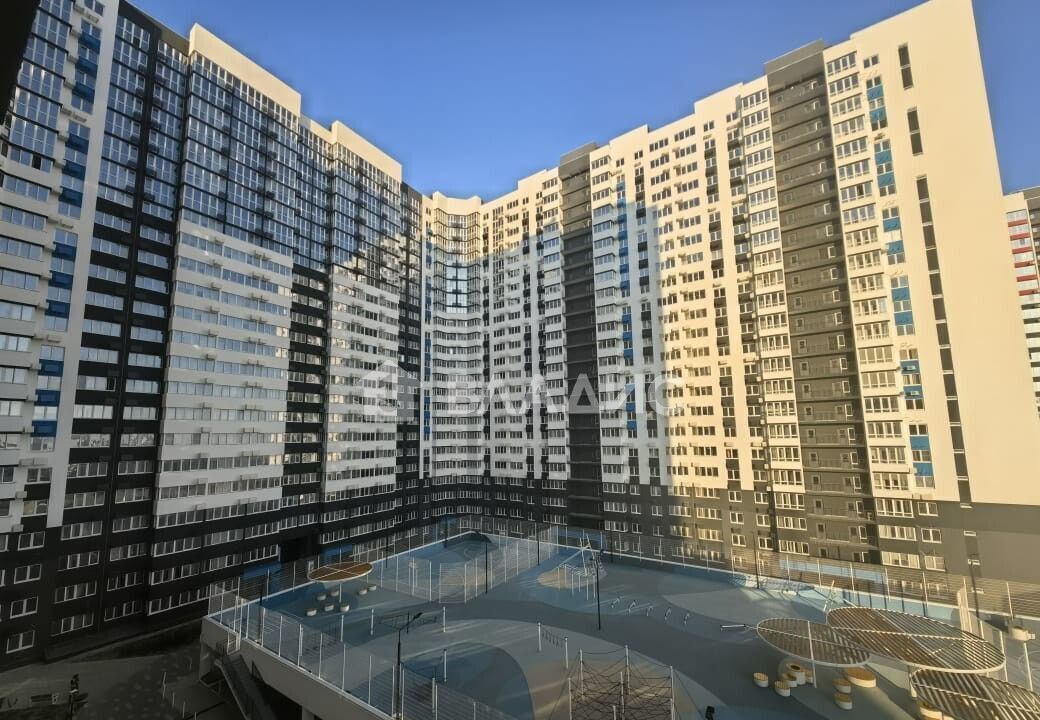 квартира г Новороссийск р-н Центральный ул Куникова 47г фото 17