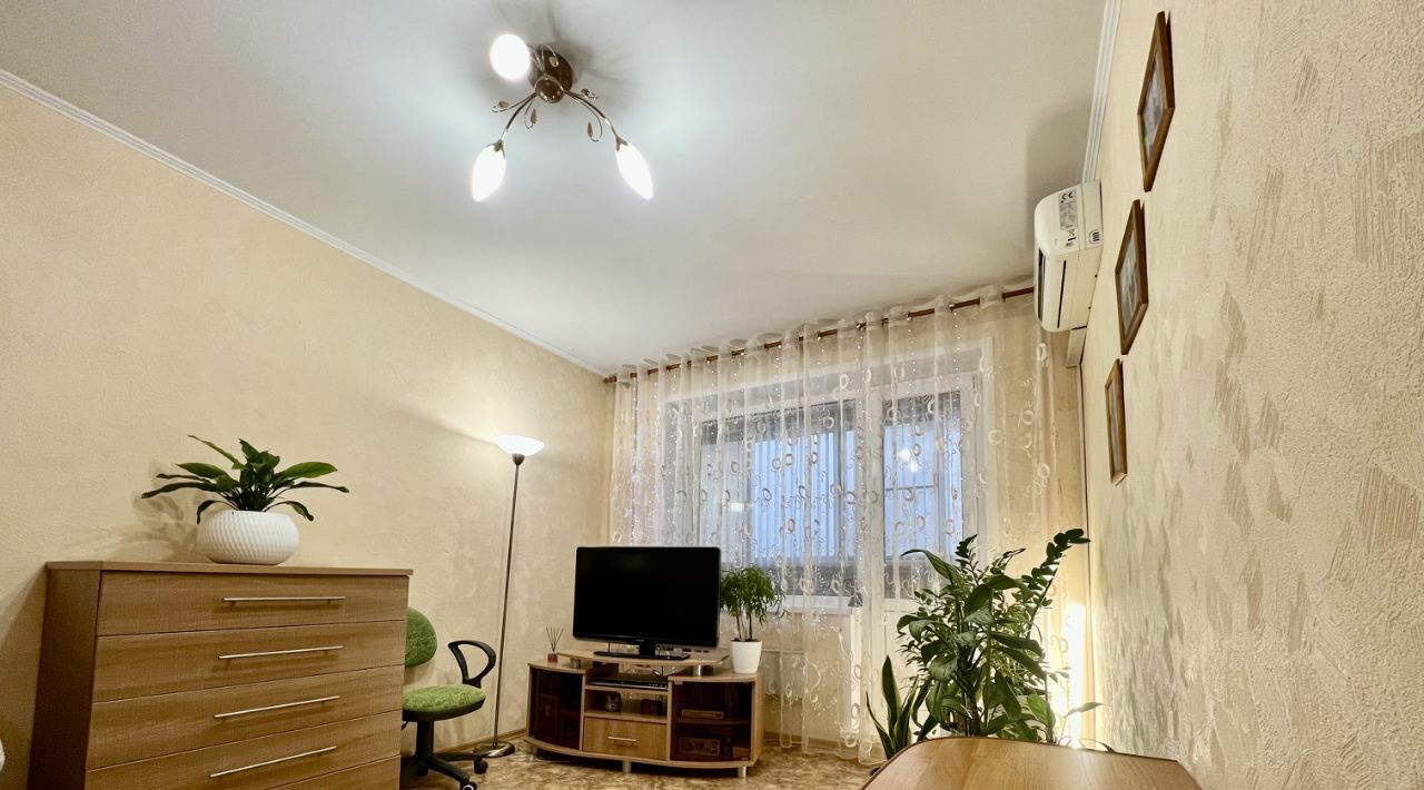 квартира г Тольятти р-н Автозаводский ул 70 лет Октября 6 фото 3