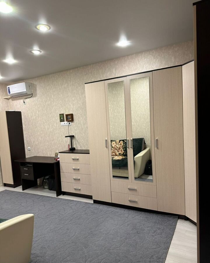 квартира г Краснодар р-н Прикубанский ул им. Героя Яцкова И.В. 9к/3 фото 6
