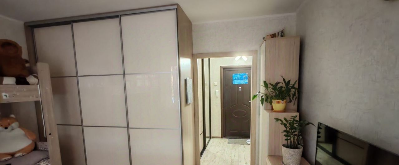 квартира г Красноярск р-н Железнодорожный ул Калинина 17 фото 2