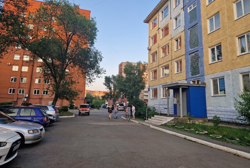 квартира г Саяногорск мкр Заводской 45 фото 1