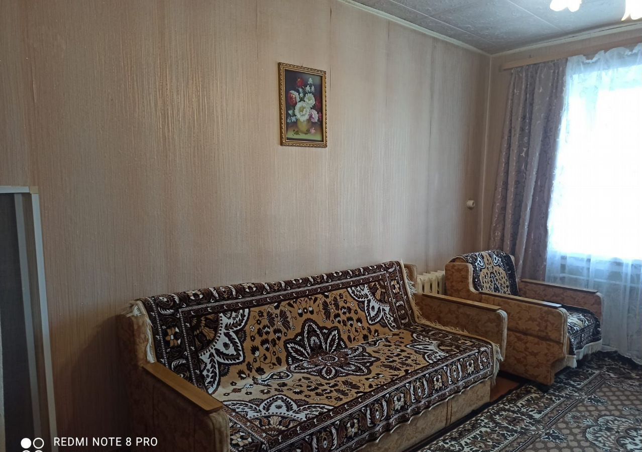 квартира р-н Артемовский г Артемовский ул 8 Марта 4а фото 1