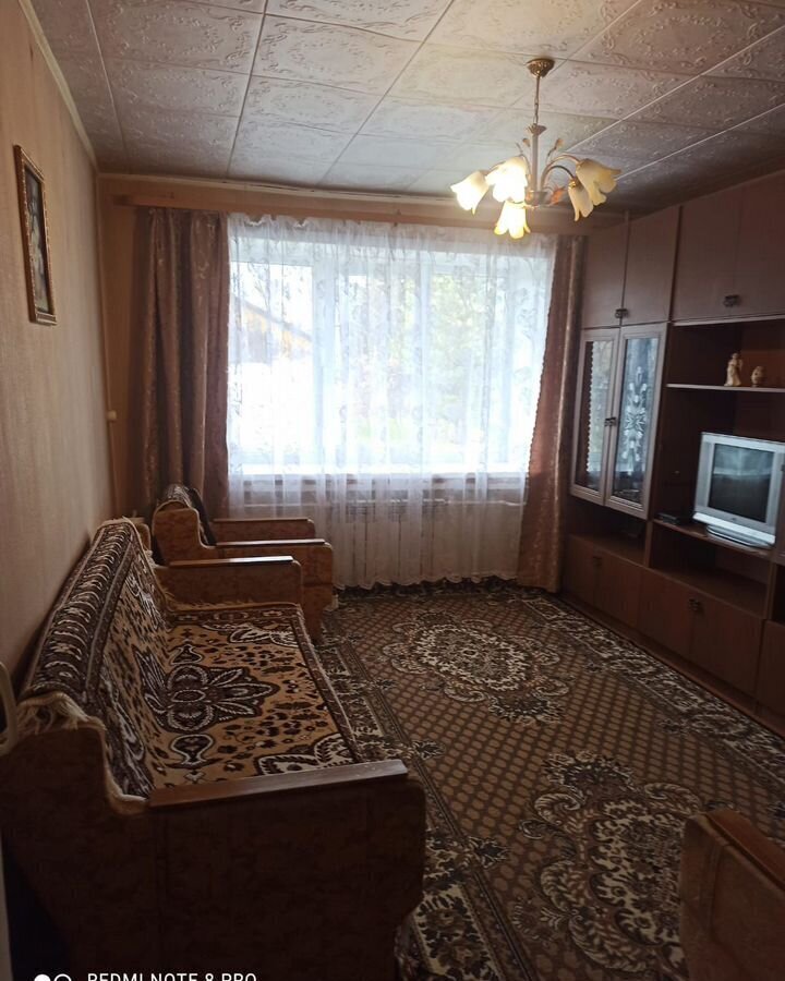 квартира р-н Артемовский г Артемовский ул 8 Марта 4а фото 2