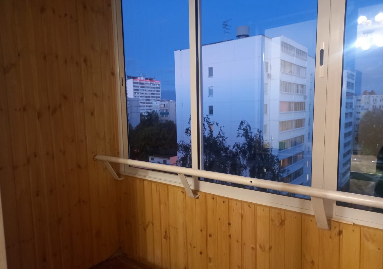 квартира г Набережные Челны р-н Автозаводский 27-й комплекс б-р Юных Ленинцев 1 фото 9
