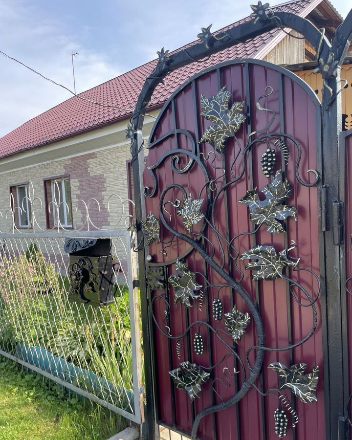дом г Белово пгт Инской мкр Кулацкий Кемеровская обл. — Кузбасс фото 1